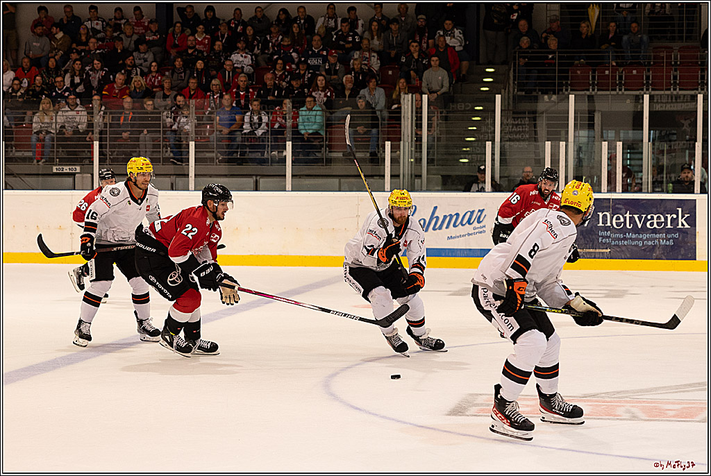 PENNY DEL 1. Testspiel Koelner Haie - Loewen Frankfurt; Koeln, 27.08.2023